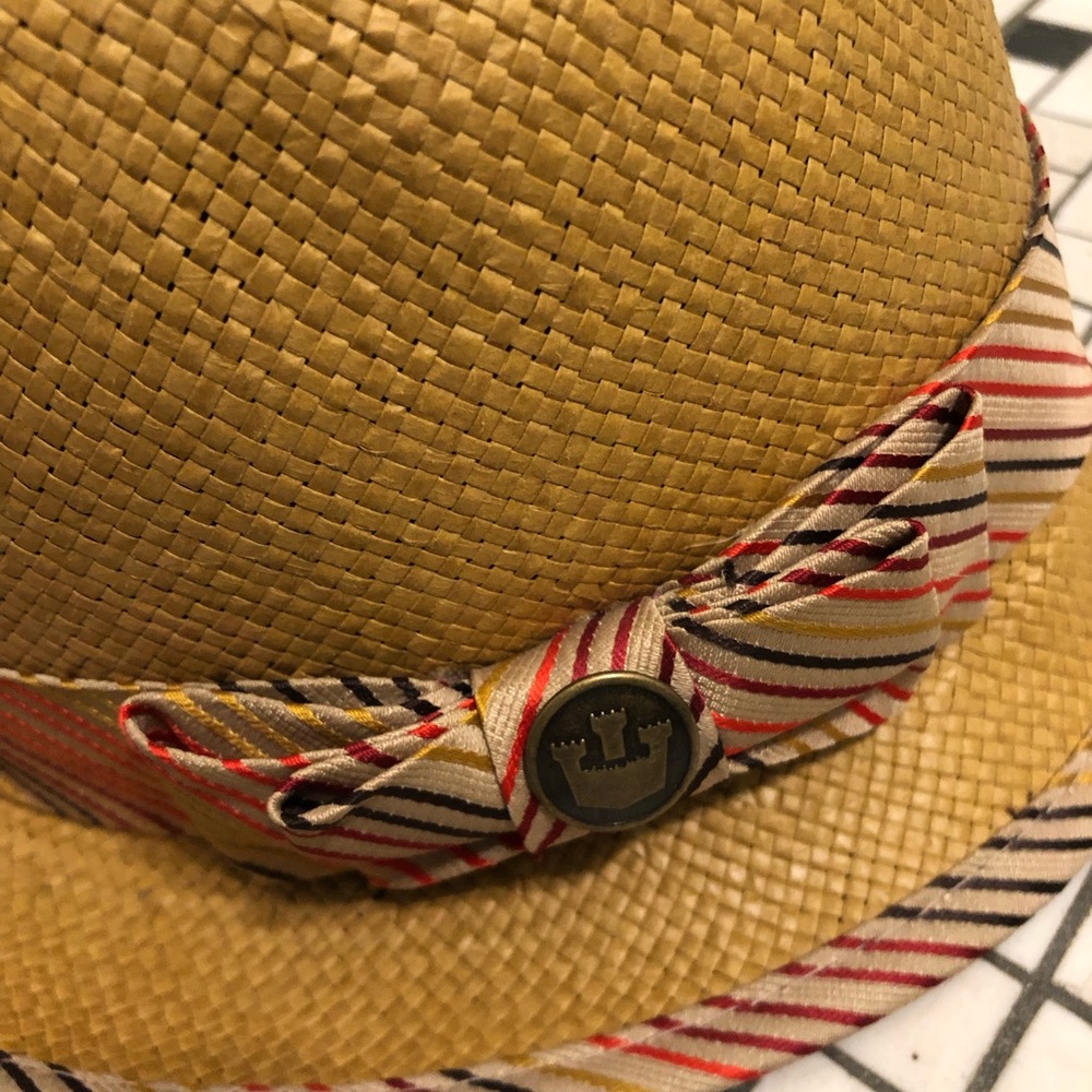 Hat - Picture 2 of 3